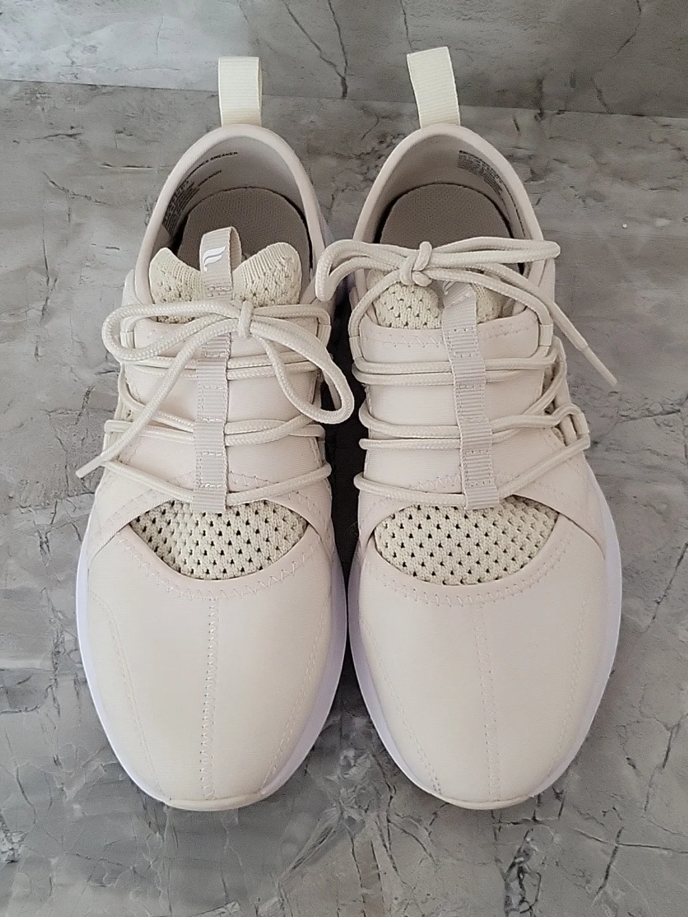Fabletics Cream Brookside Performance‎ Sneaker Size 7